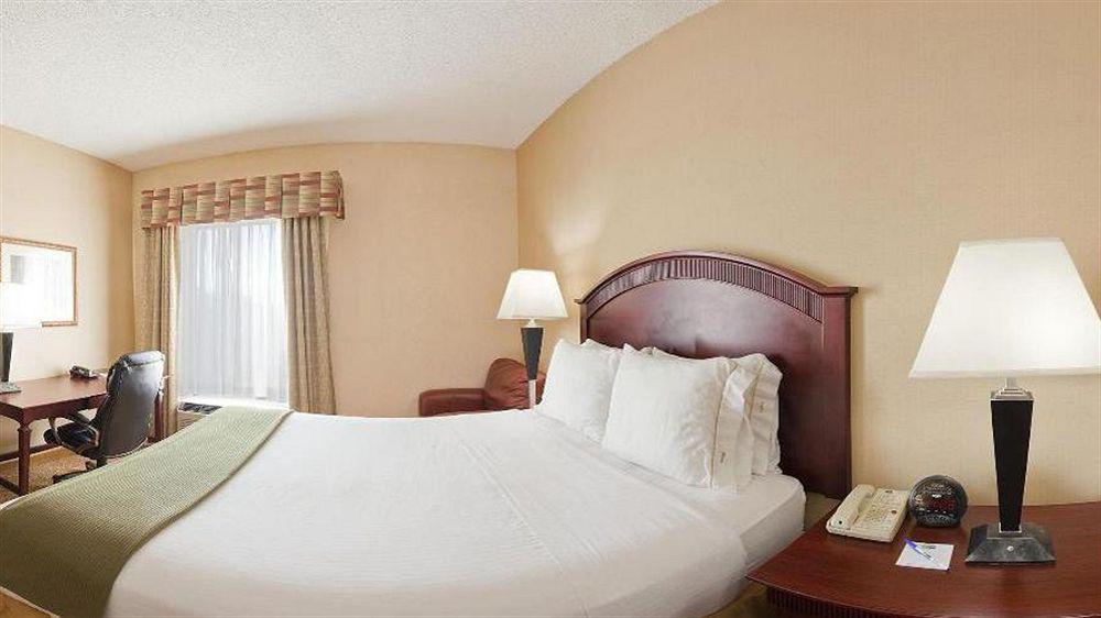 Holiday Inn Express Hotel & Suites Bentonville By Ihg Eksteriør bilde