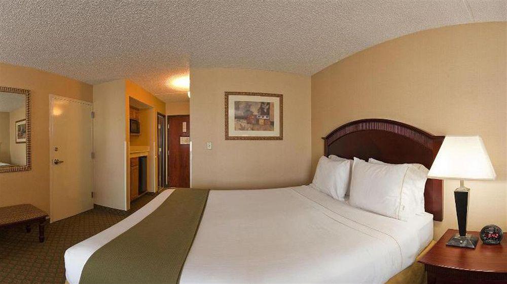 Holiday Inn Express Hotel & Suites Bentonville By Ihg Eksteriør bilde