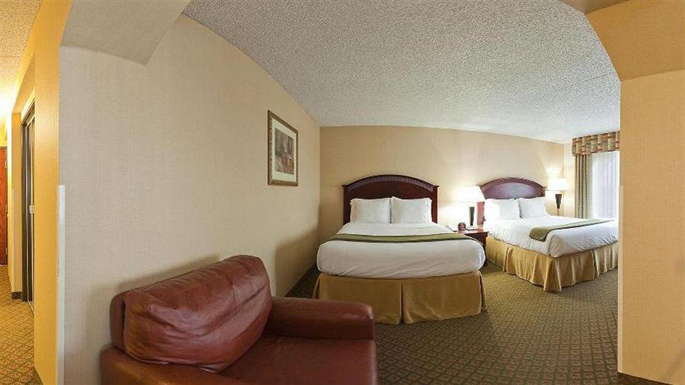 Holiday Inn Express Hotel & Suites Bentonville By Ihg Eksteriør bilde