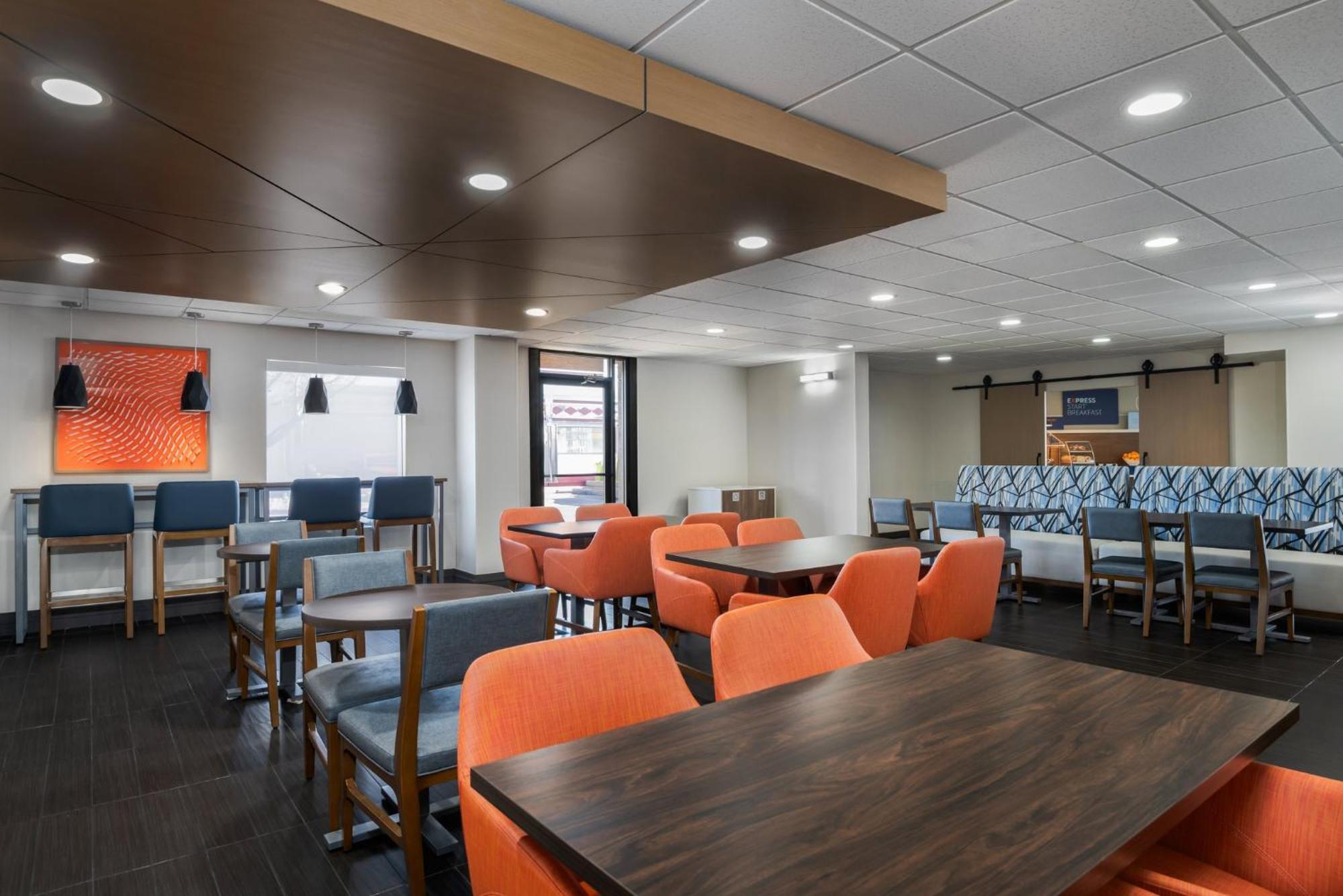 Holiday Inn Express Hotel & Suites Bentonville By Ihg Eksteriør bilde
