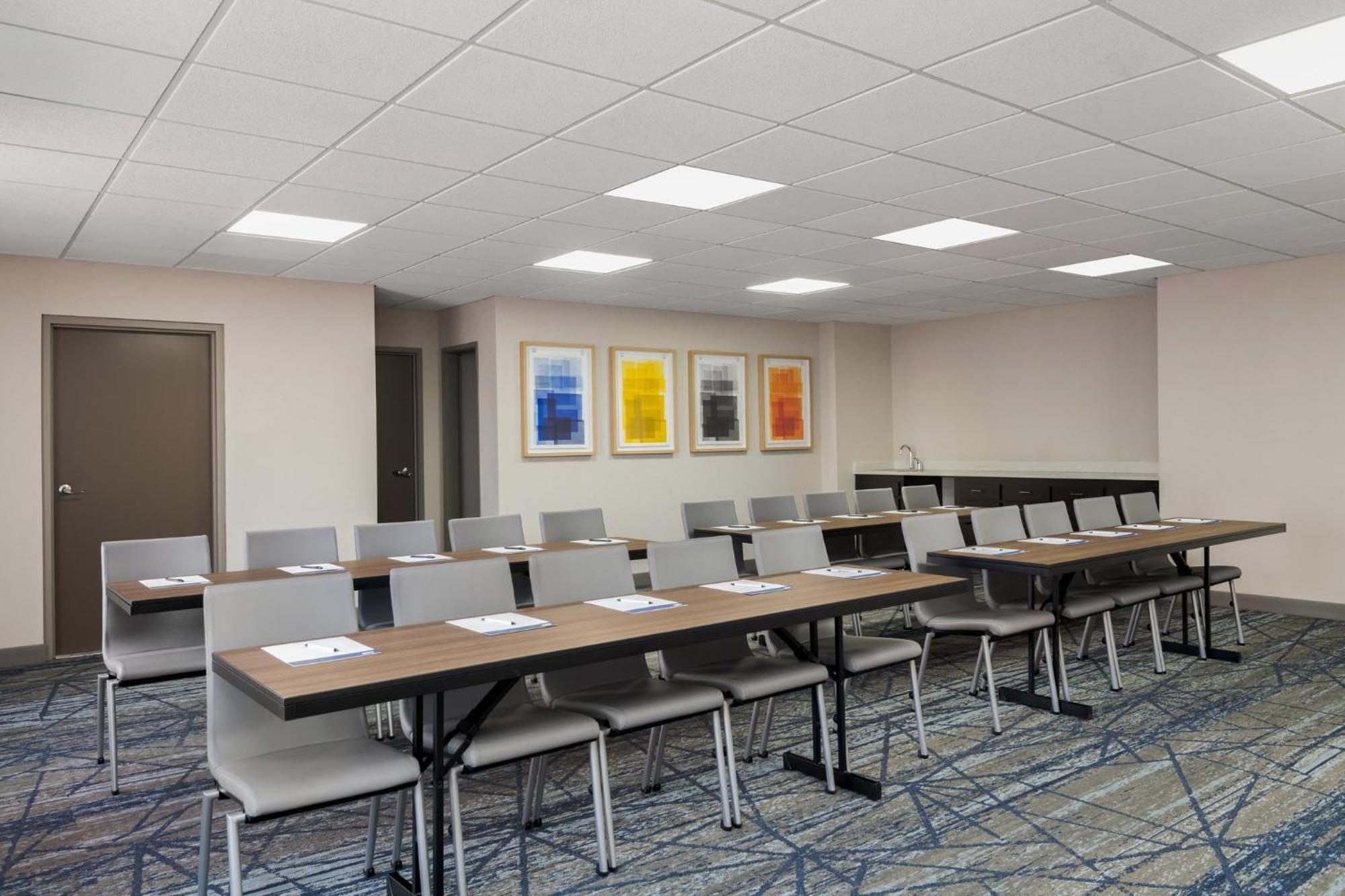 Holiday Inn Express Hotel & Suites Bentonville By Ihg Eksteriør bilde